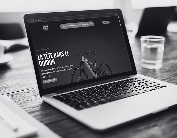Site internet la tête dans le guidon à Jonzac - Agence Freelink